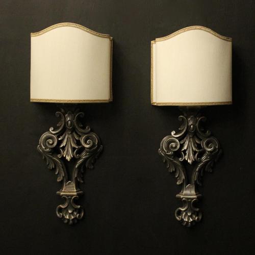 Italian Pair of Silver Giltwood Antique Wall Lights (1 of 10) Italian Pair of Silver Giltwood Antique Wall Lights (1 of 10)