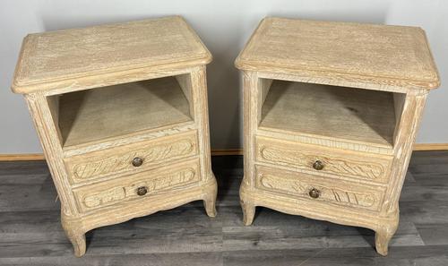 French Vintage Oak Bedside Tables Pair Cupboards Cabinets LOT 3924 (1 of 9)