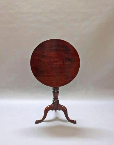 Georgian Figured Mahogany Tilt Top Tripod Table (1 of 7)