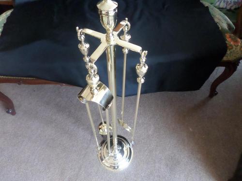 Very Nice Brass Fireside Set of Tools on Stand. Edwardian (1 of 6) Very Nice Brass Fireside Set of Tools on Stand. Edwardian (1 of 6)