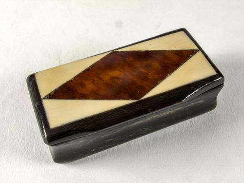 Early Victorian Horn Snuff Box (1 of 5)