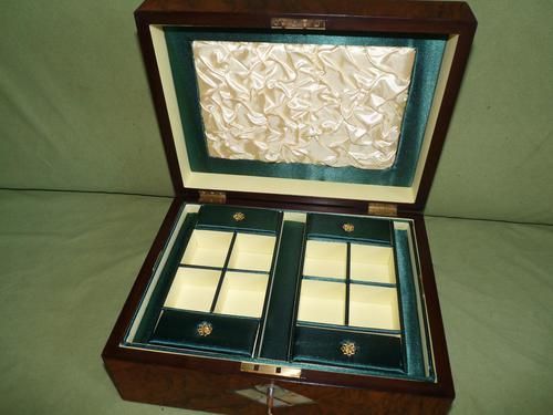 QUALITY Inlaid Figured Walnut Jewellery Box + Tray c.1870 (1 of 14) QUALITY Inlaid Figured Walnut Jewellery Box + Tray c.1870 (1 of 14)