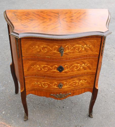 1960s Small Mahogany Serpentine Front Chest Drawers with Marquetry (1 of 4)