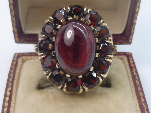 Vintage Gold & Garnet Cluster Ring (1 of 8) Vintage Gold & Garnet Cluster Ring (1 of 8)