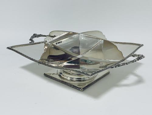 Antique Solid Silver Twin Handled Cake Stand (1 of 18) Antique Solid Silver Twin Handled Cake Stand (1 of 18)
