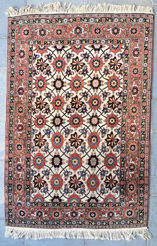 Fine Old Veramin rug 215x144cm (1 of 7)