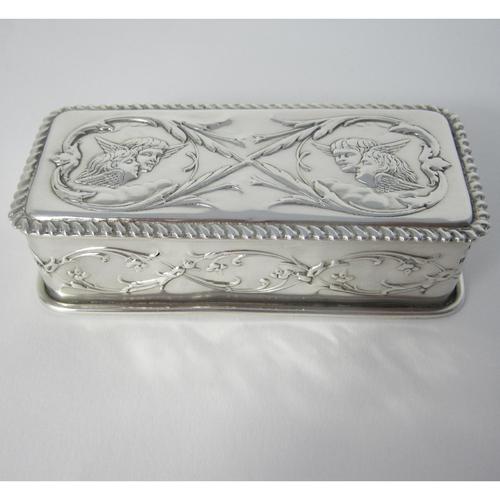 Victorian Chester Silver Box Decorated with Cherubs (1 of 5)