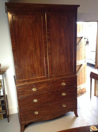 Mahogany linen press (1 of 2)