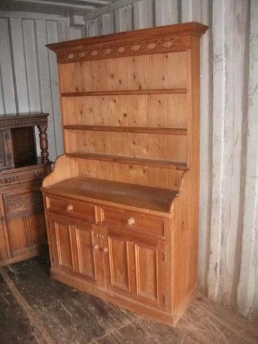 Large Pine Dresser (1 of 3) Large Pine Dresser (1 of 3)