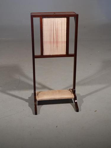 Late Victorian or Early Edwardian Mahogany Screen Table (1 of 5) Late Victorian or Early Edwardian Mahogany Screen Table (1 of 5)