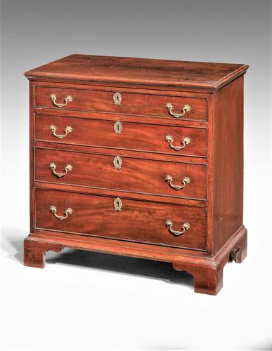 George III Period Mahogany Chest of Drawers with Dressing Slide (1 of 4)