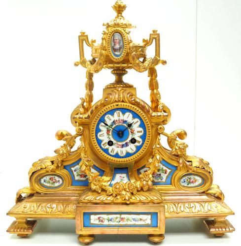 Stunning Quality French Mantel Clock Urn Top Blue Sevres Porcelain Mantle Clock. (1 of 12) Stunning Quality French Mantel Clock Urn Top Blue Sevres Porcelain Mantle Clock. (1 of 12)