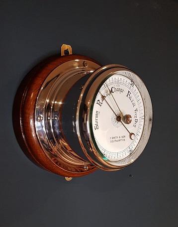 Superb Antique Bulkhead Marine Barometer (1 of 6) Superb Antique Bulkhead Marine Barometer (1 of 6)