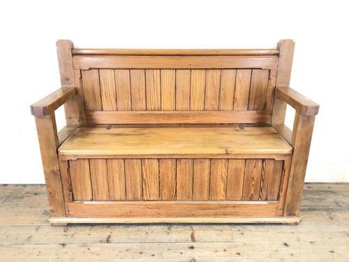 Pitch Pine and Oak Settle Bench with Storage (M-1522) (1 of 10)