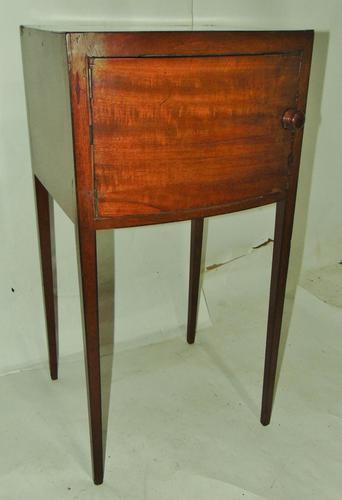 Georgian Mahogany Bow Bedside Cabinet (1 of 8)