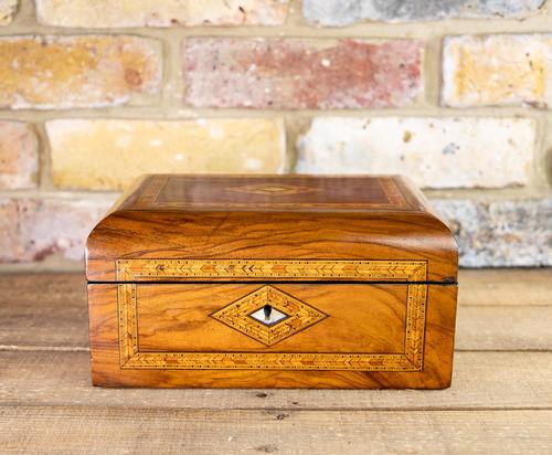 Figured Walnut Tunbridge Table Box 1880 (1 of 7)