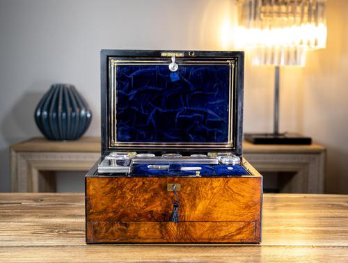 Fisher - The Strand London Vanity Box 1850 (1 of 13) Fisher - The Strand London Vanity Box 1850 (1 of 13)