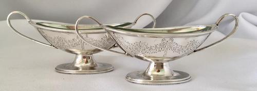 Pretty Pair of Silver Salts Retailed by Walker & Hall, London 1882 (1 of 6)