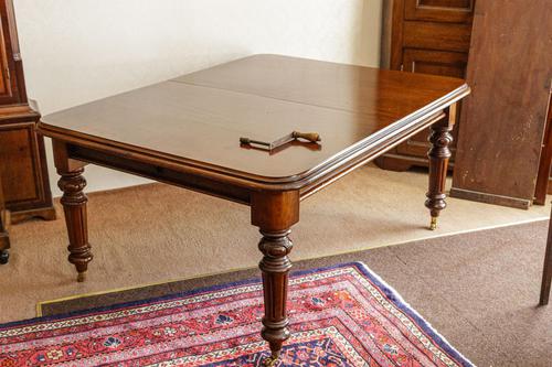 Smart Victorian Extending Dining Table in Mahogany (1 of 5)