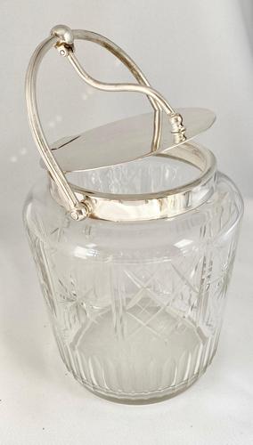 WMF Silver Plated Biscuit Barrel c.1930 (1 of 7) WMF Silver Plated Biscuit Barrel c.1930 (1 of 7)