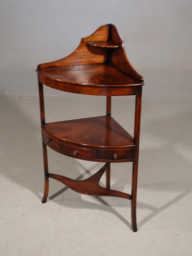 Early 20th Century Corner Washstand in the Georgian Manner (1 of 5) Early 20th Century Corner Washstand in the Georgian Manner (1 of 5)
