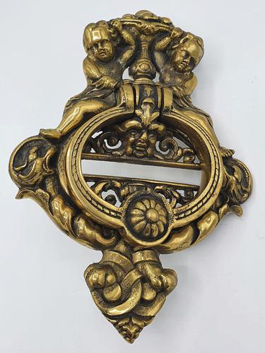 Very Large Early 20th Century Brass Door Knocker in the Victorian Style (1 of 2) Very Large Early 20th Century Brass Door Knocker in the Victorian Style (1 of 2)