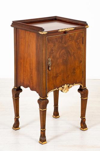 Walnut Queen Anne Style Bedside Cabinet c.1920 (1 of 14)