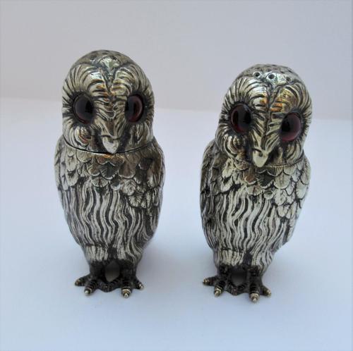 Charming Pair of Victorian EPNS Owl Pepperettes (1 of 9)