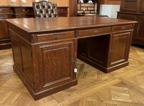 Important French Pedestal Desk from 19th Century in Oak (1 of 13) Important French Pedestal Desk from 19th Century in Oak (1 of 13)