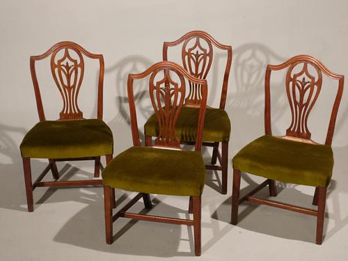 Set of 4 George III Period Hepplewhite Mahogany Chairs (1 of 4) Set of 4 George III Period Hepplewhite Mahogany Chairs (1 of 4)
