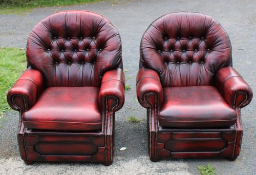 1960s Pair of Chesterfield Red Leather Highback Buttoned Armchairs (1 of 3)