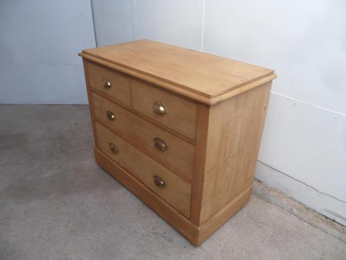 Victorian Antique Pine 4 Drawer Cup Handle Chest of Drawers to Wax / Paint (1 of 8) Victorian Antique Pine 4 Drawer Cup Handle Chest of Drawers to Wax / Paint (1 of 8)