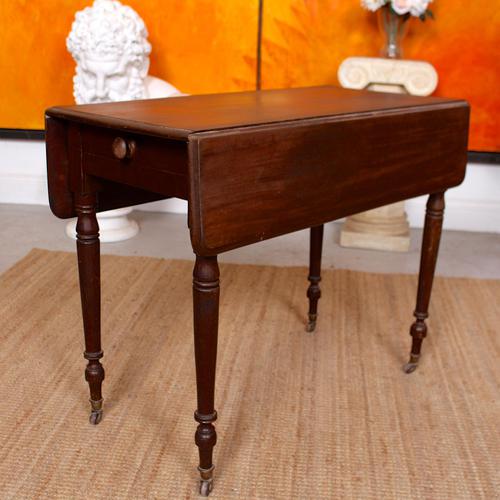 Georgian Dropleaf Pembroke Table Mahogany (1 of 12)