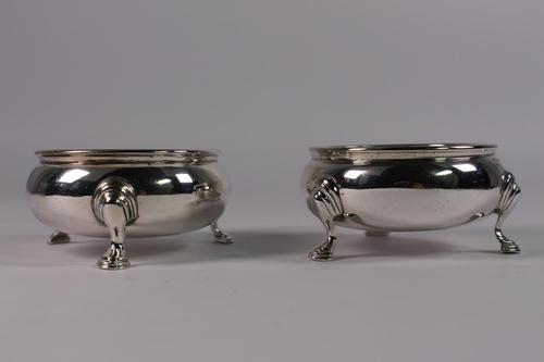 Pair of George V Silver Bun Salts (1 of 3) Pair of George V Silver Bun Salts (1 of 3)