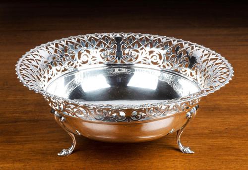 Early 20th Century Flared & Cast Silver Bowl (1 of 7) Early 20th Century Flared & Cast Silver Bowl (1 of 7)