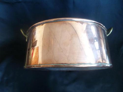 A Copper Planter 12 inches x 10.5inches with Brass Handles. 1920's (1 of 5) A Copper Planter 12 inches x 10.5inches with Brass Handles. 1920's (1 of 5)