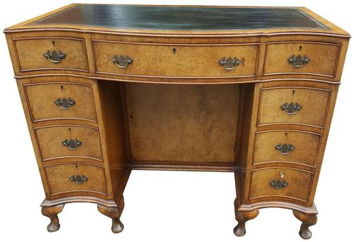 Serpentine Fronted Walnut Kneehole Writing Desk (1 of 12) Serpentine Fronted Walnut Kneehole Writing Desk (1 of 12)