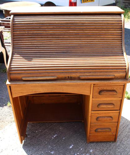 1920s Single Pedestal Oak Stype Rolltop Desk (1 of 7)