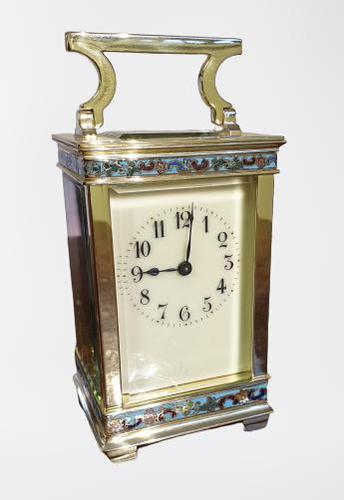 Attractive Small Brass French Carriage Clock (1 of 7) Attractive Small Brass French Carriage Clock (1 of 7)