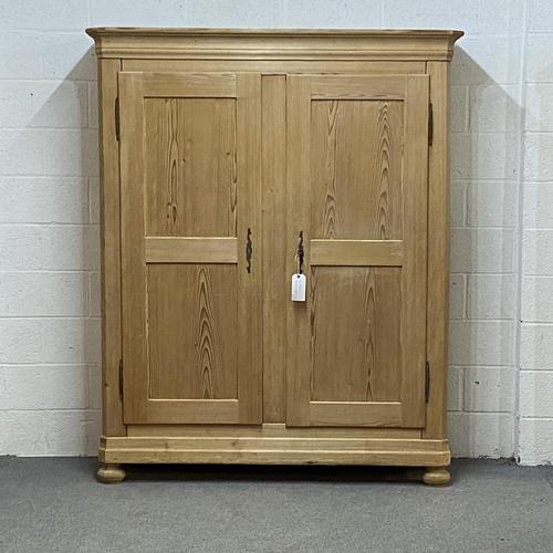 Elegant 19th Century French Wardrobe - Dismantles (1 of 4) Elegant 19th Century French Wardrobe - Dismantles (1 of 4)