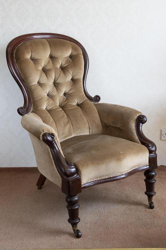 Gentleman’s Button Backed Armchair (1 of 6)