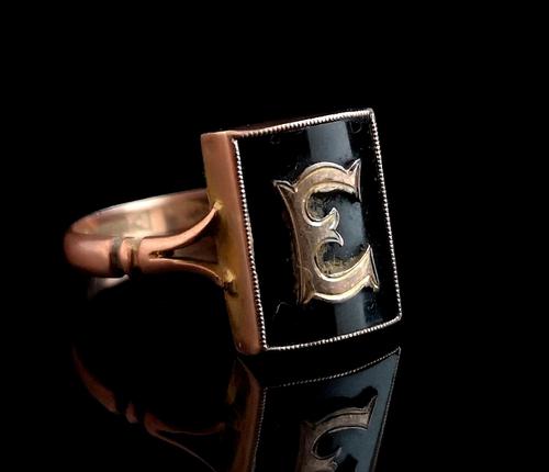 Antique Victorian mourning ring, 9ct Rose gold, Letter E (1 of 11)