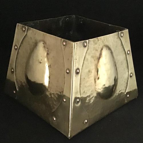 Arts and Crafts Pyramid Shape Brass Planter (1 of 4) Arts and Crafts Pyramid Shape Brass Planter (1 of 4)