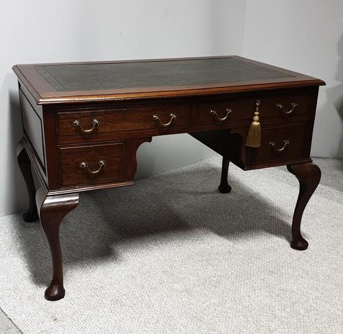 Freestanding Mahogany Desk (1 of 13)