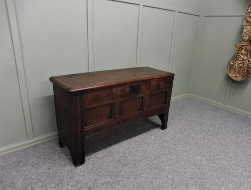 Small 18th Century Coffer (1 of 11) Small 18th Century Coffer (1 of 11)