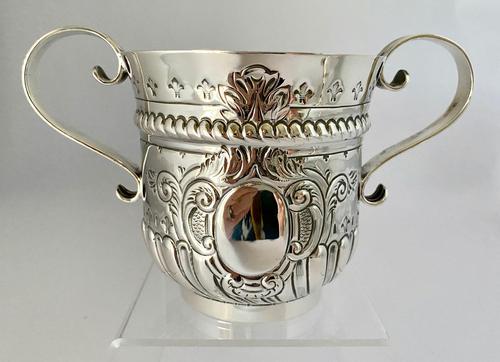 Superb Quality Sterling Silver Loving Cup. Sheffield 1900 (1 of 7)