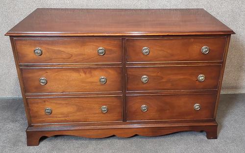 Bevan Funnell Figured Mahogany Chest of Drawers (1 of 9)