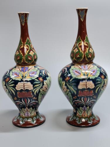 Stunning Pair of Royal Bonn Art Nouveau Vases 'Old Dutch' c.1910 (1 of 14) Stunning Pair of Royal Bonn Art Nouveau Vases 'Old Dutch' c.1910 (1 of 14)