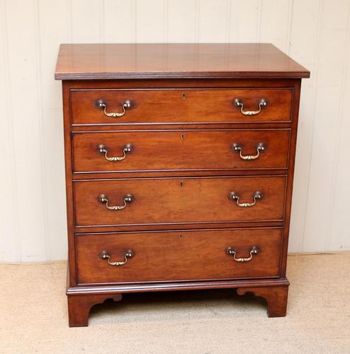 Edwardian Mahogany Chest of Drawers (1 of 9)