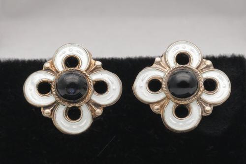 David Andersen Norwegian Silver & Enamel Earrings (1 of 2) David Andersen Norwegian Silver & Enamel Earrings (1 of 2)